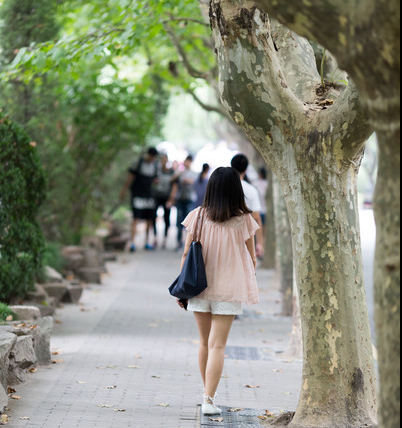 大学生如果在互联网上兼职赚钱，风险和机会也许是并存的哦！