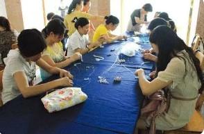手工活在家加工圆珠笔，大家千万要小心，不是要押金就是要办会员